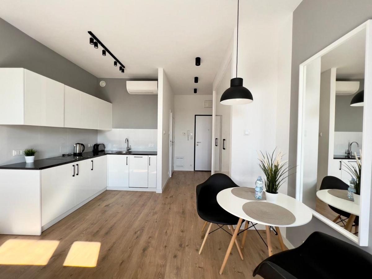 K22 Slawinska 503 Sun-City Apart Warsaw Luaran gambar